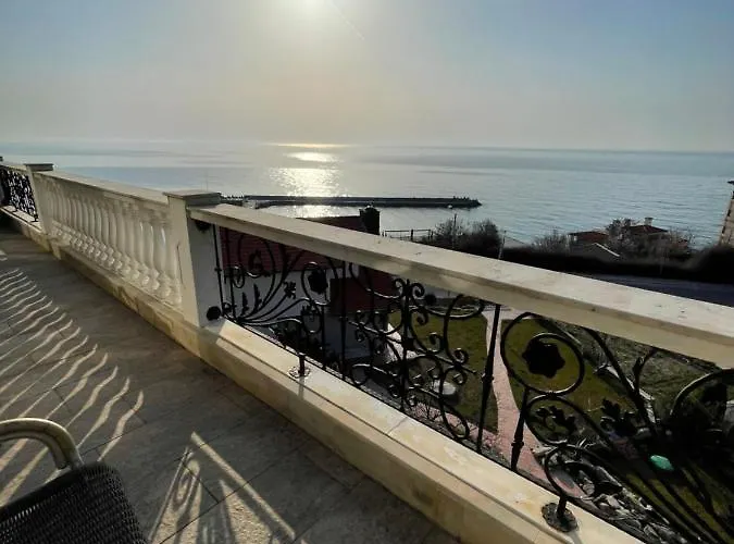 アパートホテル Katalina 4*