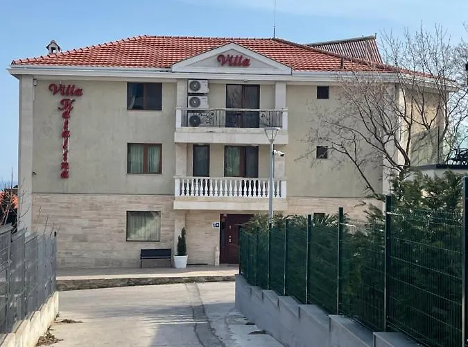 アパートホテル Katalina ヴァルナ