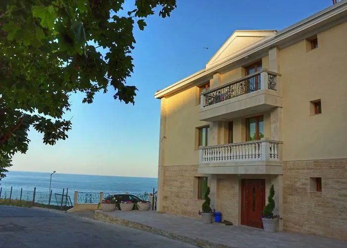 Katalina アパートホテル