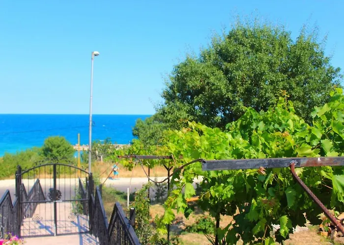 Katalina アパートホテル 4*