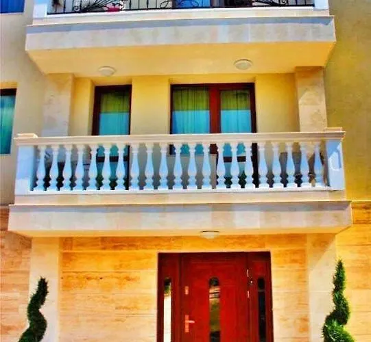 Katalina 4* فارنا