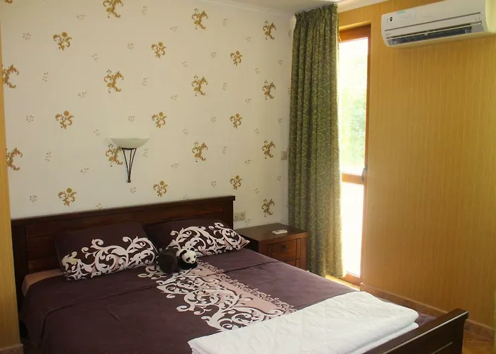 Katalina アパートホテル