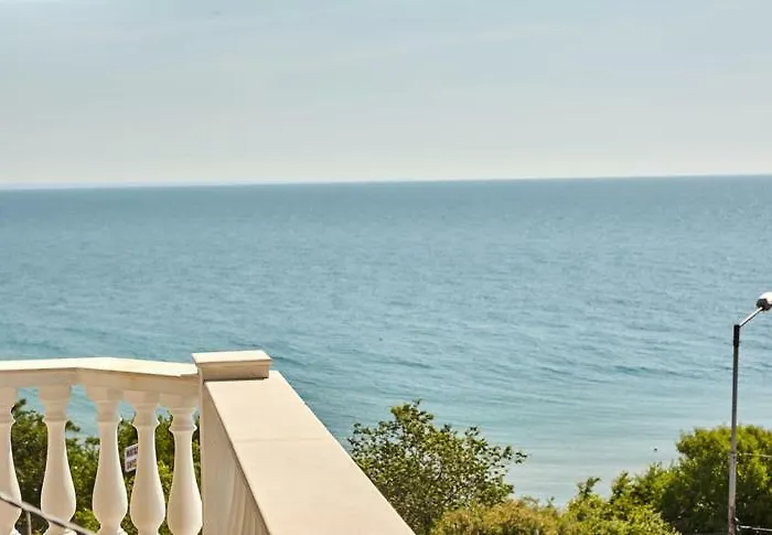 アパートホテル Katalina 4*