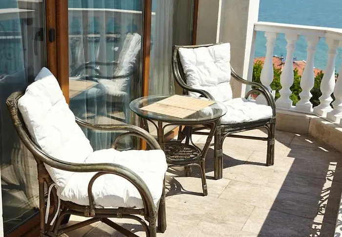 Katalina アパートホテル